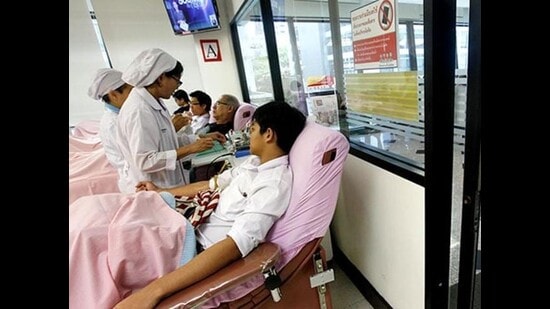 Under the revised guidelines, government blood centres will deploy their medical teams to voluntary blood donation camps