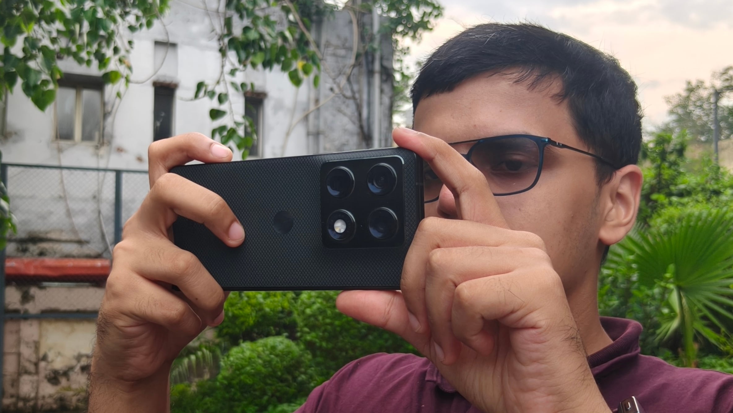 Motorola's thoughtful camera tuning makes the Razr Fold unexpectedly rewarding for photography enthusiasts. (Shubh Bhushan - Hindustan Times)
