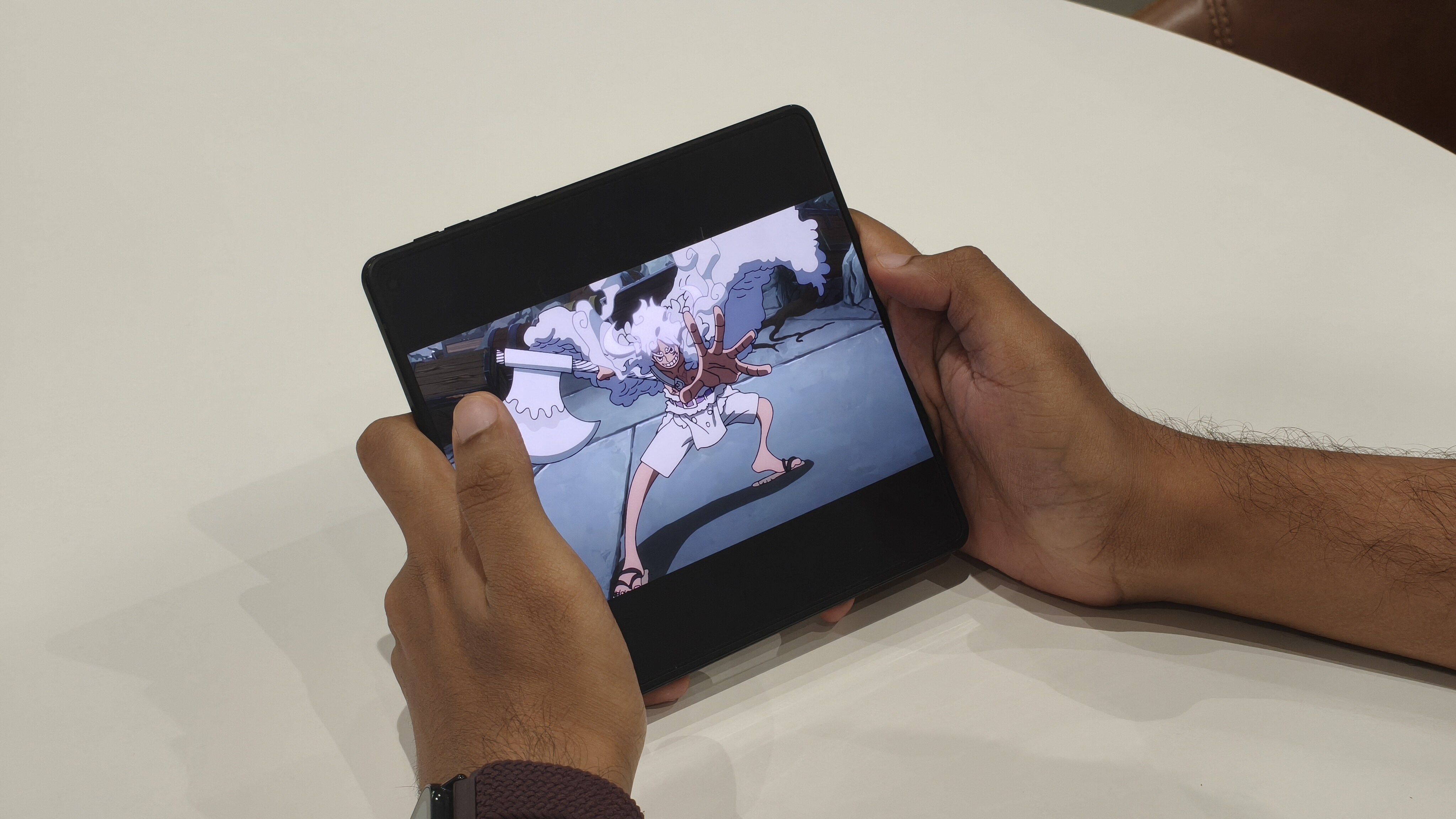 The immersive inner display consistently overshadows the crease with vibrant colours, sharp visuals, and thoughtful tuning. (Shubh Bhushan - Hindustan Times)