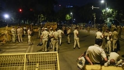 Families of injured Delhi cops in Jantar Mantar protest demand investigation Families of injured Delhi cops in Jantar Mantar protest demand investigation