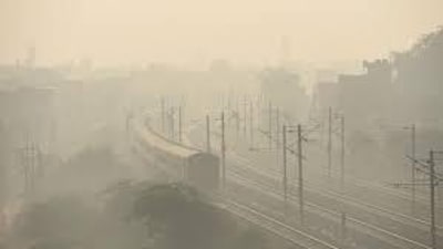 The findings also suggest that vehicular emissions, industrial activity, construction dust and atmospheric chemical reactions contribute to poor air quality throughout the year. (HT Photo for representation)