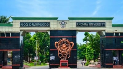 ఆంధ్రా యూనివర్సిటీ పరీక్షలు వాయిదా ఆంధ్రా యూనివర్సిటీ పరీక్షలు వాయిదా