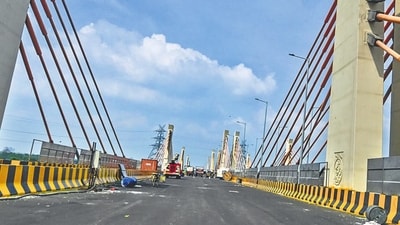 The flyover, which will provide a signal-free link between Mayur Vihar Phase-I and AIIMS via Sarai Kale Khan, will reduce travel time to 15 minutes. The flyover, which will provide a signal-free link between Mayur Vihar Phase-I and AIIMS via Sarai Kale Khan, will reduce travel time to 15 minutes.