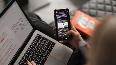 Read more to find out how doomscrolling affects your brain function. (Unsplash) Read more to find out how doomscrolling affects your brain function. (Unsplash)