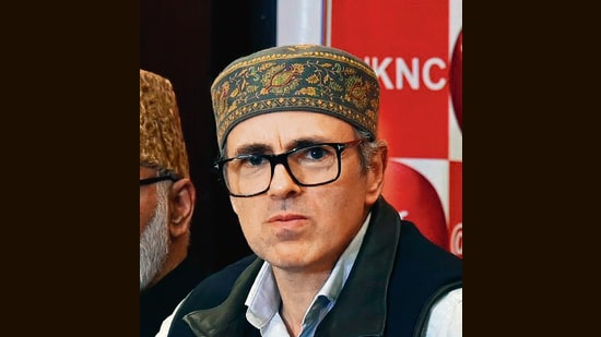 Jammu and Kashmir chief minister Omar Abdullah on Saturday announced an ex-gratia relief of <span class='webrupee'>₹</span>10 lakh each from the Chief Minister’s Relief Fund for the next of kin of two migrant labourers from Chhattisgarh, who were killed in a terror attack in Kulgam district on Friday. (HT File)