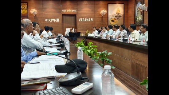 NITI Aayog vice-chairman Ashok Kumar Lahiri chairing a high-level meeting in Varanasi