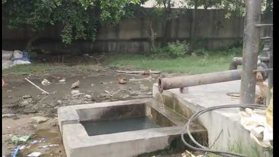 The body was handed over to the family after the post-mortem examination. (HT)