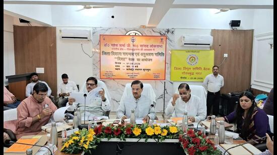 The directions were issued by Gautam Budh Nagar MP Mahesh Sharma at a review meeting of the Parliamentary Road Safety Committee and the District School Vehicle Transport Safety Committee on Saturday. (HT)