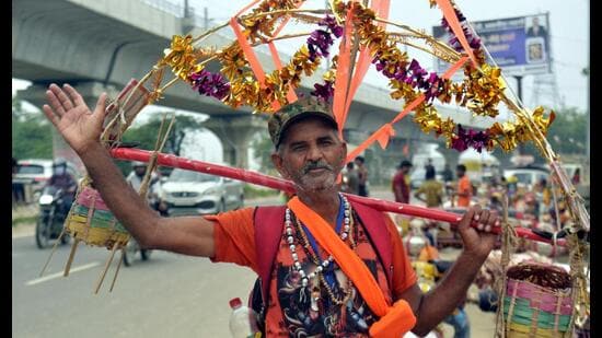 The excise department on Saturday conducted surprise inspections at liquor shops and bars across Gautam Budh Nagar (HT)