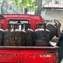 নয়া মাসের শুরুতেই কলকাতায় একধাক্কায় কমল রান্নার গ্যাস সিলিন্ডারের দাম। (ছবিটি প্রতীকী, সৌজন্যে এএনআই)