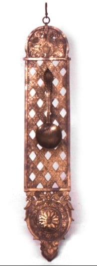 A spoon holder made of brass from southern India (Humayun’s Tomb World Heritage Site Museum) A spoon holder made of brass from southern India (Humayun’s Tomb World Heritage Site Museum)