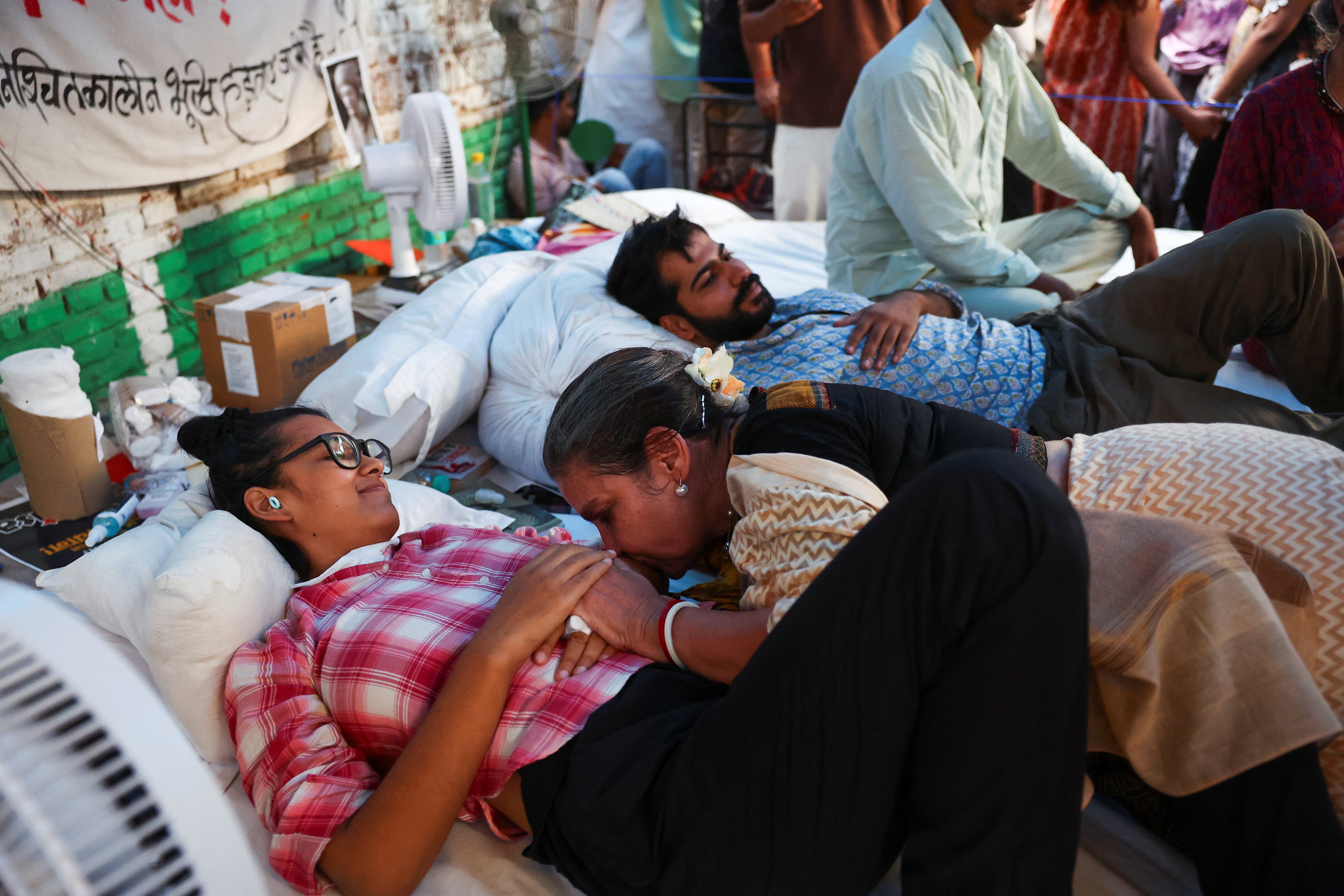 At Jantar Mantar, AISA leader Neha Bora withstood a 23-day hunger strike. Every day, women volunteers would arrive, bringing food, water, medicines, and other supplies. (Reuters)