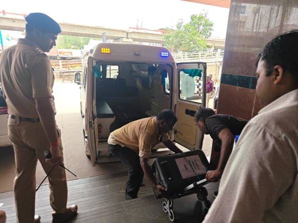 The RPF and Gujarat Police created a “green corridor” to transport the live donor heart. (Ministry of Railways) The RPF and Gujarat Police created a “green corridor” to transport the live donor heart. (Ministry of Railways)