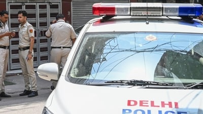 Police said they received an alert on Wednesday from Satyawadi Raja Harish Chandra (SRHC) Hospital, Narela, regarding the admission of three snakebite victims. (Hindustan Times File) Police said they received an alert on Wednesday from Satyawadi Raja Harish Chandra (SRHC) Hospital, Narela, regarding the admission of three snakebite victims. (Hindustan Times File)