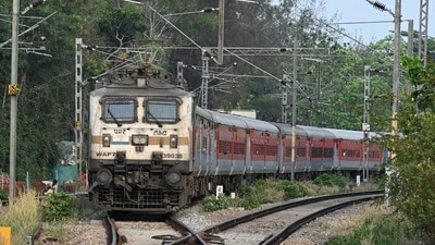 ప్రత్యేక రైళ్లు ప్రత్యేక రైళ్లు