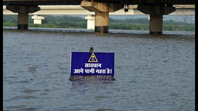 The committee’s proposal to create smaller reservoirs as floodwater diversion facilities has also not been found to be feasible. (Hindustan Times) The committee’s proposal to create smaller reservoirs as floodwater diversion facilities has also not been found to be feasible. (Hindustan Times)