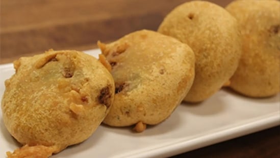 Chef Sanjeev Kapoor's batata vada recipe takes approximately 40 minutes to make. 