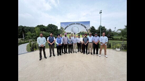 Members of Chandigarh Golf Association after a meeting at Sector premises on Sunday. (HT Photo)