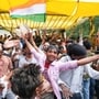 কেন্দ্রীয় শিক্ষামন্ত্রী ধর্মেন্দ্র প্রধানের ইস্তফার পরে যন্তর মন্তরে উচ্ছ্বাস ককরোচদের। (ফাইল ছবি, সৌজন্যে পিটিআই)