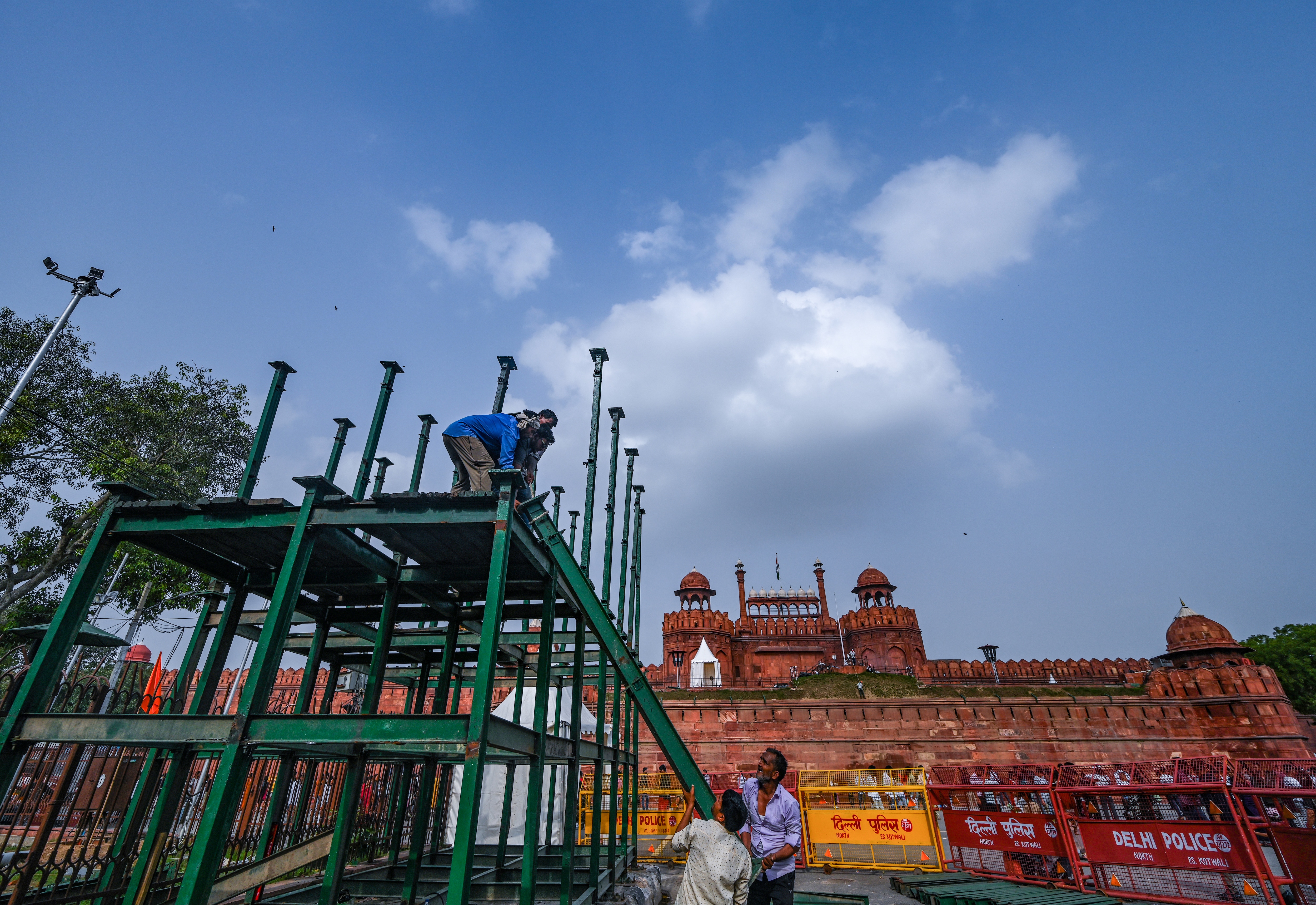 Workers make preparations at the Red Fort ahead of Independence Day celebrations, in New Delhi. (Raj K Raj/HT Photo) Workers make preparations at the Red Fort ahead of Independence Day celebrations, in New Delhi. (Raj K Raj/HT Photo)