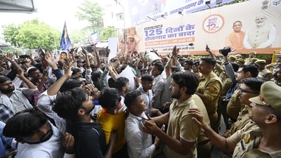 AISA Uttar Pradesh president Manish Kumar demanded strict action against paper leak networks, a transparent examination system, timely recruitment and political accountability. ( File Photo/Deepak Gupta/Hindustan Times)