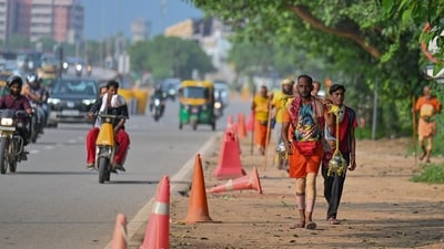 So far, no complaints have been registered, said Delhi Police officials, adding that they have held several meetings over the past week on the deployment of staff at night to control the noise from boomboxes. (Parveen Kumar/HT) So far, no complaints have been registered, said Delhi Police officials, adding that they have held several meetings over the past week on the deployment of staff at night to control the noise from boomboxes. (Parveen Kumar/HT)