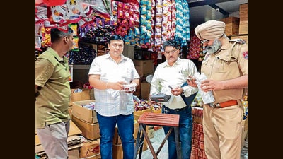 Food safety officials during the drive in Ludhiana on Monday. (HT Photo) Food safety officials during the drive in Ludhiana on Monday. (HT Photo)