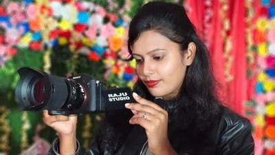 ধৃত জঙ্গি এজেন্ট হামিম মণ্ডলই ঝাড়খণ্ডের সাহেবগঞ্জের বাসিন্দা অর্পিতা সরকারকে এই চক্রে নিয়ে আসে। ধৃত জঙ্গি এজেন্ট হামিম মণ্ডলই ঝাড়খণ্ডের সাহেবগঞ্জের বাসিন্দা অর্পিতা সরকারকে এই চক্রে নিয়ে আসে।