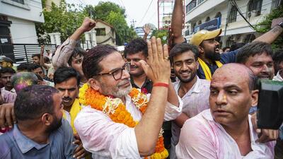 Patna: Jan Suraaj Party founder and candidate Prashant Kishor greets people during a march as he leads over BJP's Neeraj Kumar Sinha to 10,436 votes in the Bankipur assembly by-election after the counting crossed the halfway mark, on Aug. 3 (PTI) Patna: Jan Suraaj Party founder and candidate Prashant Kishor greets people during a march as he leads over BJP's Neeraj Kumar Sinha to 10,436 votes in the Bankipur assembly by-election after the counting crossed the halfway mark, on Aug. 3 (PTI)
