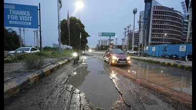 Potholes on a road in Gomti Nagar Extension-7 in Lucknow. (Deepak Gupta/HT Photo) Potholes on a road in Gomti Nagar Extension-7 in Lucknow. (Deepak Gupta/HT Photo)