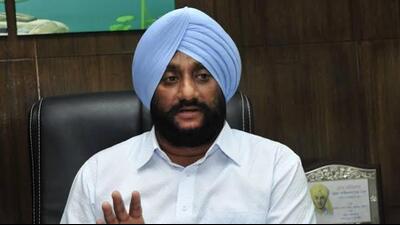 Speaking in the House, Kulwant Singh said the dangerous alignment claimed between 50 and 60 lives and left hundreds of people injured since the Airport Road became operational. (HT File) Speaking in the House, Kulwant Singh said the dangerous alignment claimed between 50 and 60 lives and left hundreds of people injured since the Airport Road became operational. (HT File)