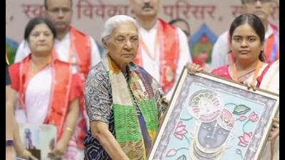 Uttar Pradesh governor Anandiben Patel during the 92nd convocation of Dr Bhimrao Ambedkar University, Agra. (HT photo) Uttar Pradesh governor Anandiben Patel during the 92nd convocation of Dr Bhimrao Ambedkar University, Agra. (HT photo)