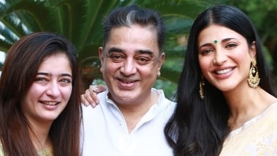 Aksharaa Haasan with Kamal Haasan and Shruti Haasan (Photo: Instagram) Aksharaa Haasan with Kamal Haasan and Shruti Haasan (Photo: Instagram)