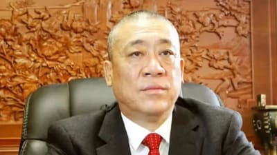 Cui Peijun is the founder and chairman of Henan Kuangshan Crane Co, Cui Peijun is the founder and chairman of Henan Kuangshan Crane Co,