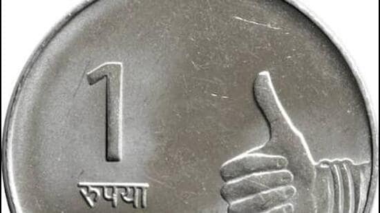 After the team led by the nayab tehsildar found 1, 2, and 5-rupee coins stored at the accused’s house, they weighed them on a balance since counting them was not possible due to their sheer volume. (REPRESENTATIVE IMAGE)