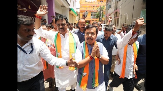 BJP national president Nitin Nabin campaigning door to door in support of party candidate Neeraj Kumar Sinha for Bankipur By-Election at Kadam Kuan in Patna on Juiy 26. (Santosh Kumar/ file photo)