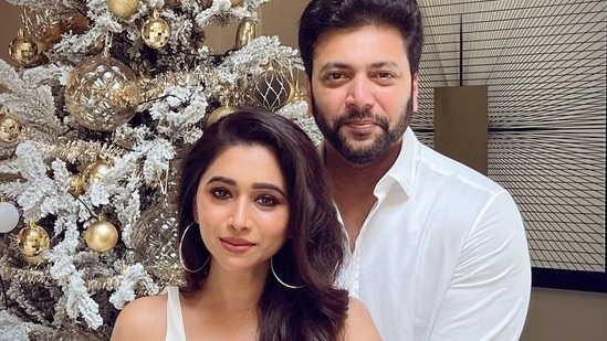 Aarti Ravi and Ravi Mohan were married for 15 years and have 2 sons.