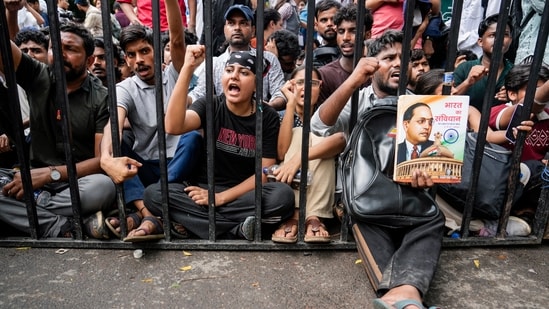 "The NCT of Delhi or any other State shall be at liberty to close or withdraw any such criminal case, in accordance with law," the court said.