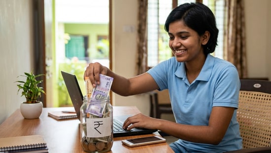 Sridhar Vembu praises Gen Z employee's family values.