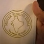 বিতর্কের পরেই রেস্তোরাঁ কর্তৃপক্ষ একটি লিখিত বিবৃতি প্রকাশ করে নিঃশর্ত ক্ষমা চায়।