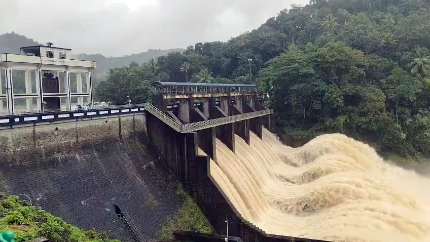 Kerala State Electricity Board (KSEB) opened multiple gates of Kallarkutty Dam amid heavy rainfall, in Idukki on Saturday. (ANI Video Grab) Kerala State Electricity Board (KSEB) opened multiple gates of Kallarkutty Dam amid heavy rainfall, in Idukki on Saturday. (ANI Video Grab)