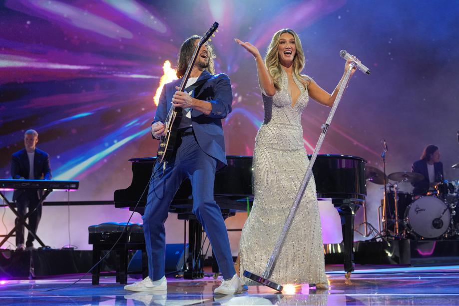 Australian pop star Delta Goodrem delivered high-energy performance.