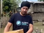 Randeep Hooda shared a video of his relief work efforts in Assam.