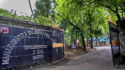 Construction within 500 metres of the wireless station was barred in 1976 as the presence of high-rise buildings may have affected communication (Hindustan Times) Construction within 500 metres of the wireless station was barred in 1976 as the presence of high-rise buildings may have affected communication (Hindustan Times)