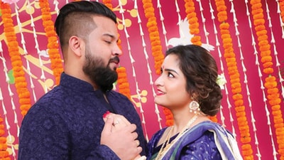 ‘এক বছর হল আমার ডিভোর্সের…’, কেন বিয়ে ভাঙল দেবপর্ণার? ‘কেউ বন্ধু হিসাবে ভালো…’ ‘এক বছর হল আমার ডিভোর্সের…’, কেন বিয়ে ভাঙল দেবপর্ণার? ‘কেউ বন্ধু হিসাবে ভালো…’