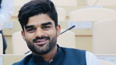 আইএএস অফিসার হয়েছেন মইন আহমেদ মনসুরি। (ফাইল ছবি) আইএএস অফিসার হয়েছেন মইন আহমেদ মনসুরি। (ফাইল ছবি)