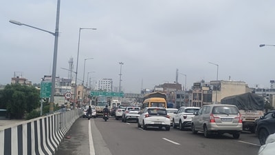 While intermittent rain added to the problem, commuters pointed to recurring issues that continue to choke the city’s roads even on dry days. (HT Photo) While intermittent rain added to the problem, commuters pointed to recurring issues that continue to choke the city’s roads even on dry days. (HT Photo)