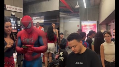 A viral video shows dozens of moviegoers standing outside the auditorium. (X/@ColombiaOscura)