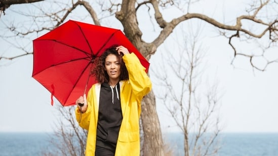 Make monsoon dressing more fun with the right styling. (Picture credit: Freepik)