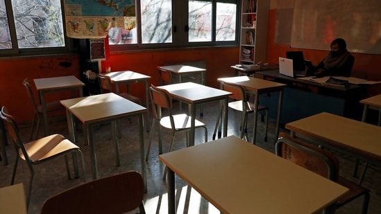 Delhi govt issues show-cause notice to private school over alleged violations
